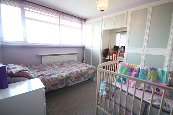 3 Bedroom End Of Terrace House For Sale In Maytree Close, Edgware, HA8