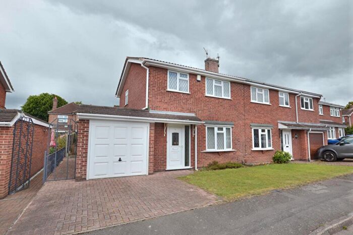 3 Bedroom Semi-Detached House For Sale In Neville Close, Shepshed, LE12