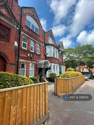 3 Bedroom Flat To Rent In The Gables, Bournemouth, BH4