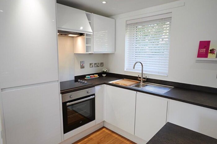 2 Bedroom Apartment To Rent In Kirk Beston Close, Leeds, West Yorkshire, LS11