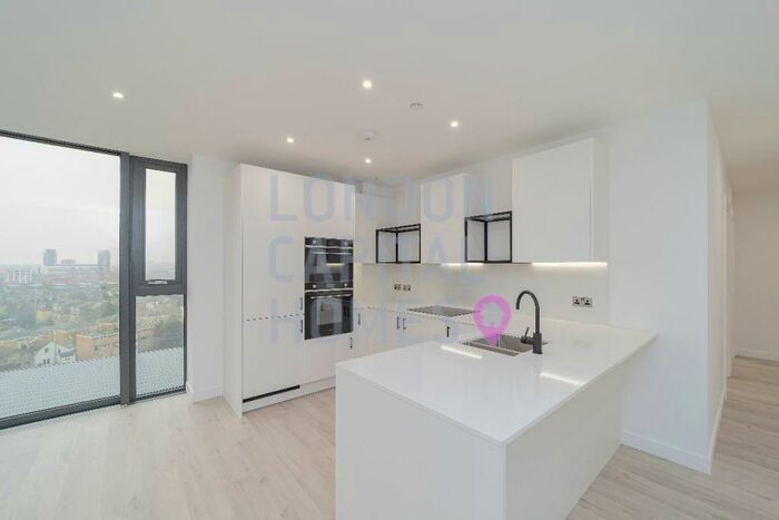 2 Bedroom Apartment To Rent In Apartment In Westacre, Woodberry Down, London, N4