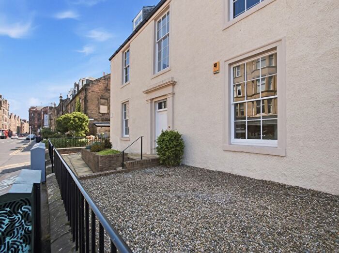 4 Bedroom Flat For Sale In / Gilmore Place, Edinburgh, EH3