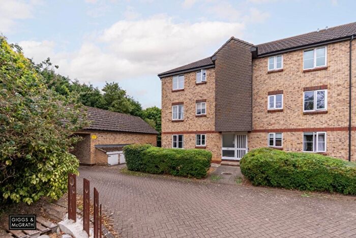 2 Bedroom Flat For Sale In The Brambles, Limes Park Road, St. Ives, Cambridgeshire, PE27