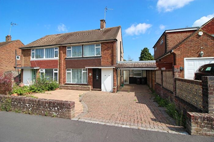 3 Bedroom Semi-Detached House For Sale In Annetts Hall, Borough Green, TN15