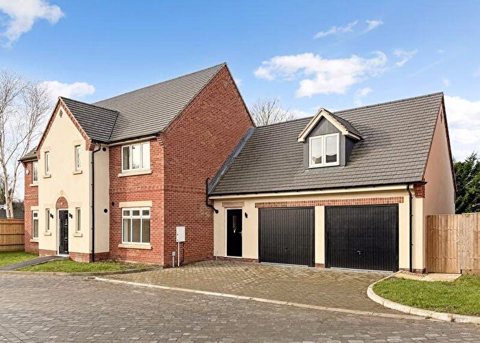 5 Bedroom Detached House For Sale In Castle Gardens, East Hanney, OX12