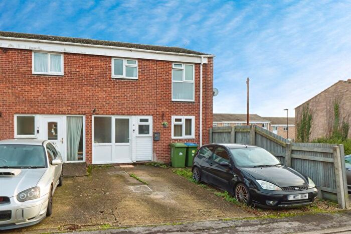 3 Bedroom End Of Terrace House For Sale In Viking Close, Southampton, SO16