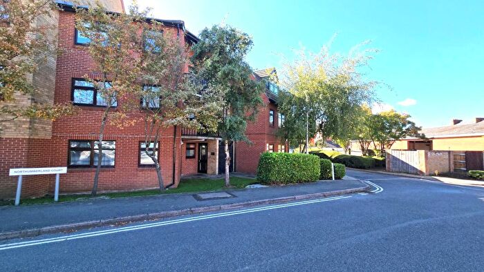 2 Bedroom Apartment To Rent In Northumberland Court, Banbbury, OX16