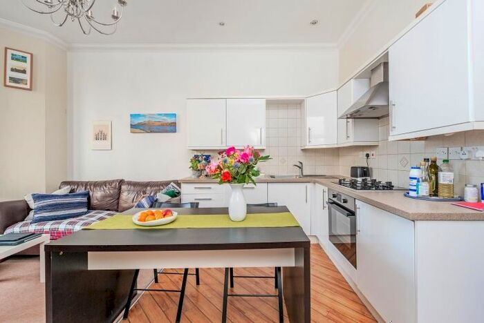 1 Bedroom Flat To Rent In Finborough Road, London, SW10