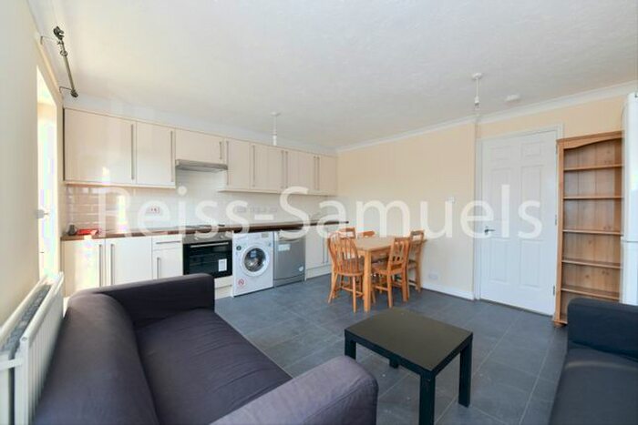 5 Bedroom Town House To Rent In Cahir Street, Isle Of Dogs, London, E14