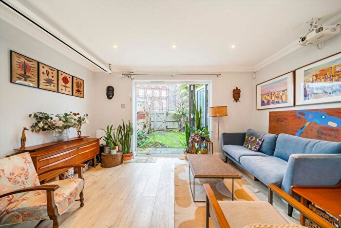 3 Bedroom Terraced House For Sale In Sarum Terrace, Bow Common Lane, E3