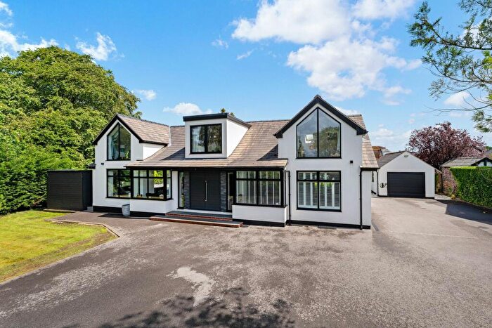 5 Bedroom Detached House For Sale In Woodford Road, Poynton, SK12