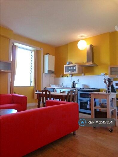 4 Bedroom Flat To Rent In West Preston Street, Edinburgh, EH8