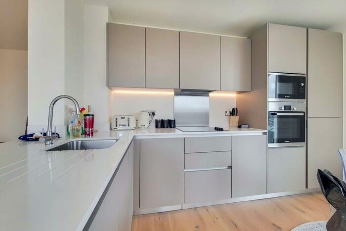 2 Bedroom Flat To Rent In Europa House, Woolwich, London, SE18