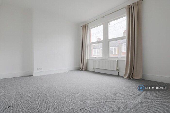 2 Bedroom Terraced House To Rent In Bostall Lane, London, SE2