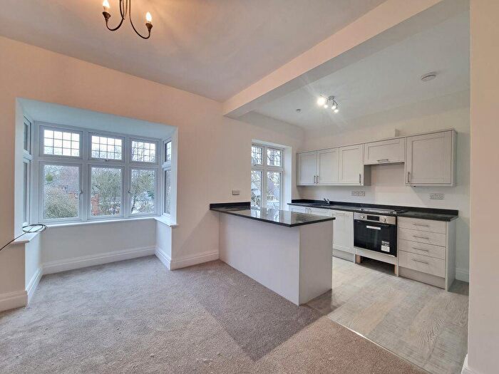 1 Bedroom Flat To Rent In Park Hill Drive, Leicester, LE2