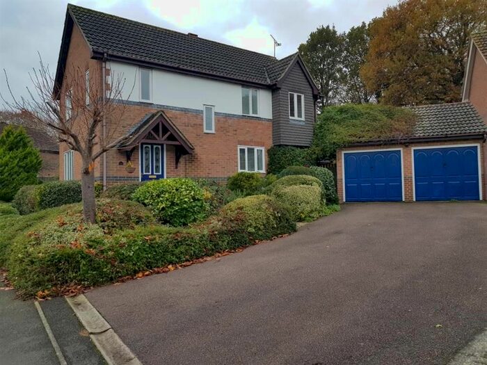 4 Bedroom Detached House To Rent In Henley Meadows, Tenterden, Kent TN30