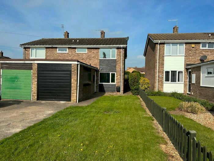 3 Bedroom Semi-Detached House To Rent In Ermine Way, Sawtry, PE28