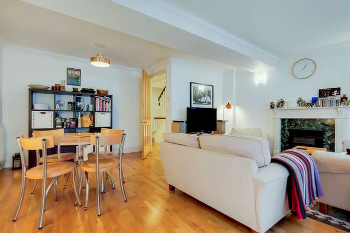 3 Bedroom Terraced House To Rent In Hide Place, Westminster, London, SW1P