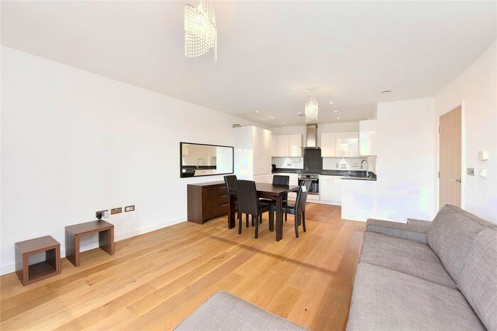 2 Bedroom Flat To Rent In Howarth House, Pelton Road, London, SE10