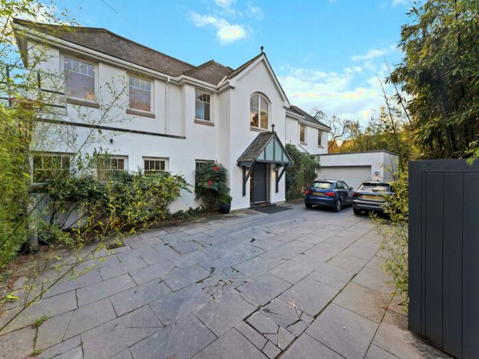 5 Bedroom Detached House To Rent In , Kingston Upon Thames, Surrey, KT2