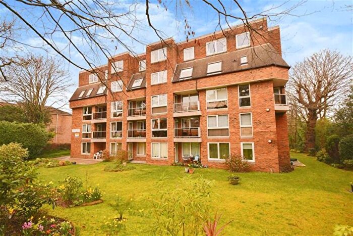 1 Bedroom Retirement Property To Rent In Homewaye House, Pine Tree Glen, Westbourne, Bournemouth, BH4