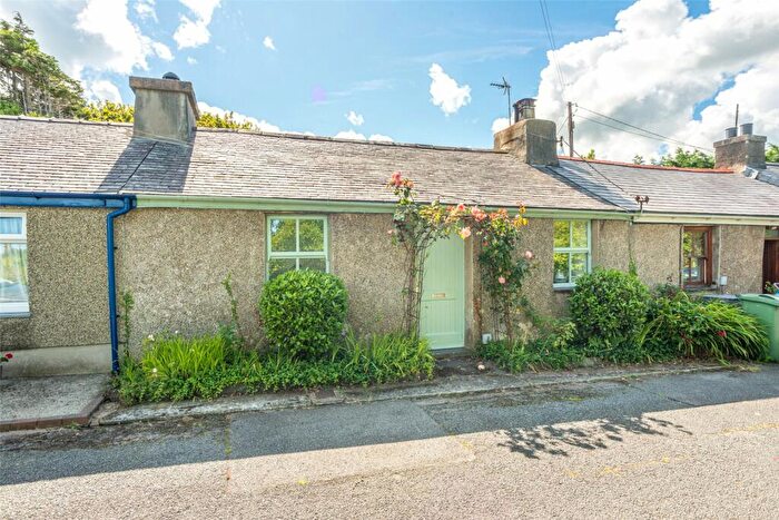 1 Bedroom Terraced House For Sale In Clynnog Road, Pontllyfni, Caernarfon, Gwynedd, LL54