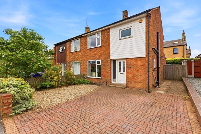 3 Bedroom Semi-Detached House For Sale In Sunfield Drive, Stanningley, Leeds, LS28
