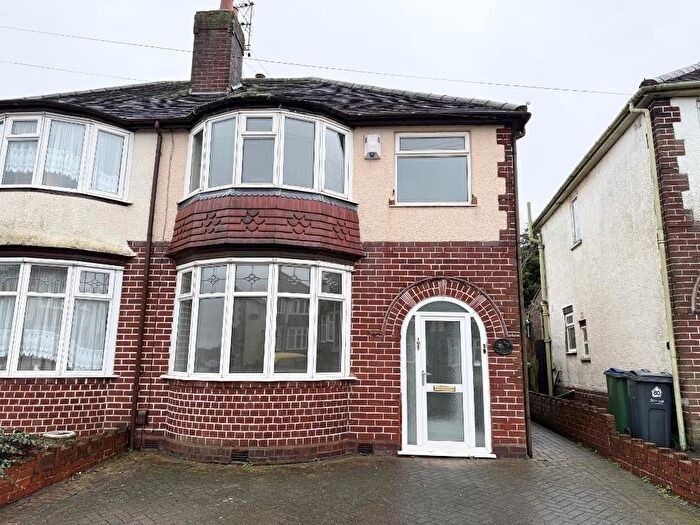 3 Bedroom Semi-Detached House To Rent In Stanley Road, West Bromwich, West Midlands, B71