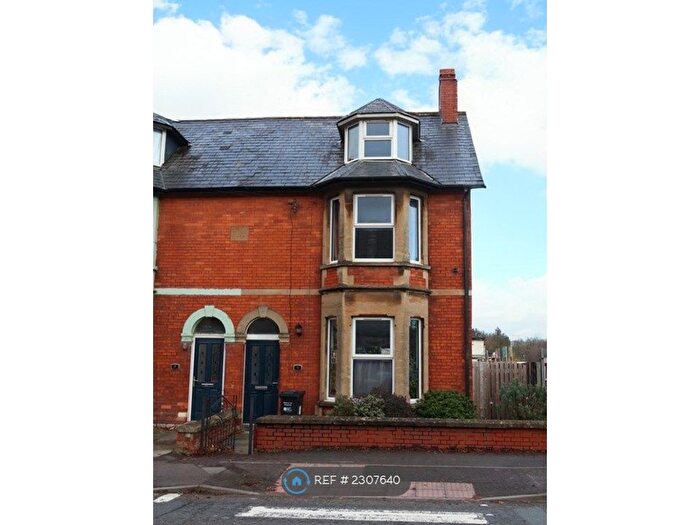 3 Bedroom Semi-Detached House To Rent In Glastonbury Road, Wells, BA5