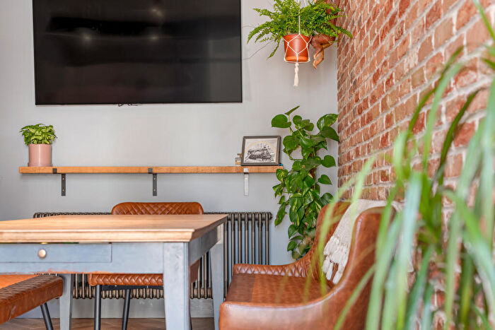 3 Bedroom Terraced House For Sale In Luckwell Road, Bedminster, Bristol, BS3