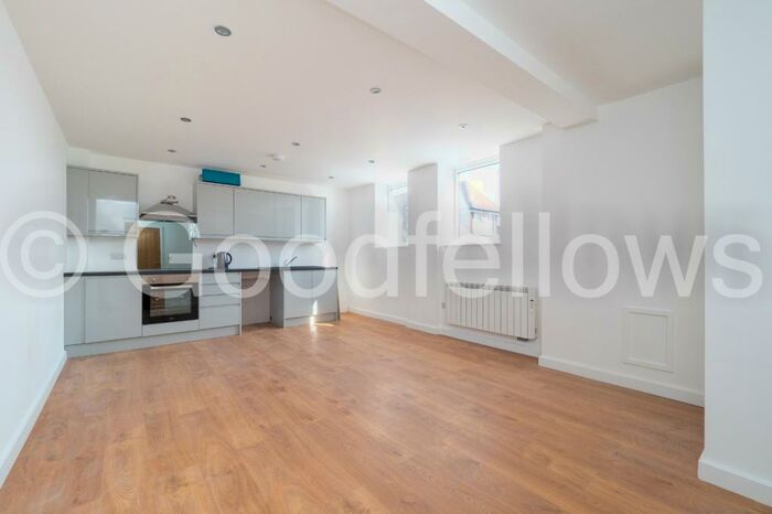 1 Bedroom Apartment To Rent In Stonecot Hill, Sutton, SM3