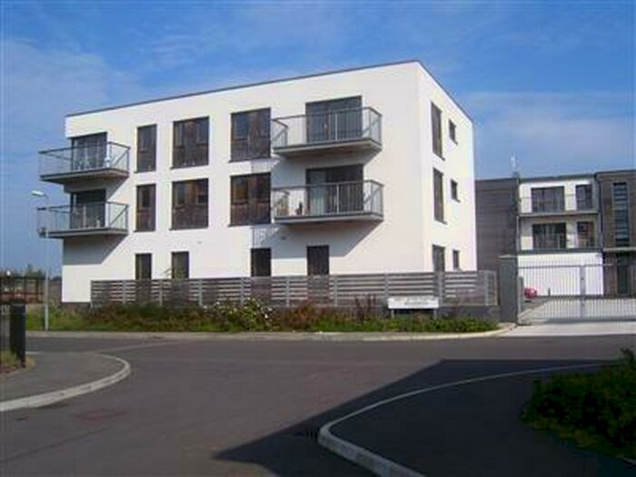 2 Bedroom Apartment To Rent In Beggarwood, RG22