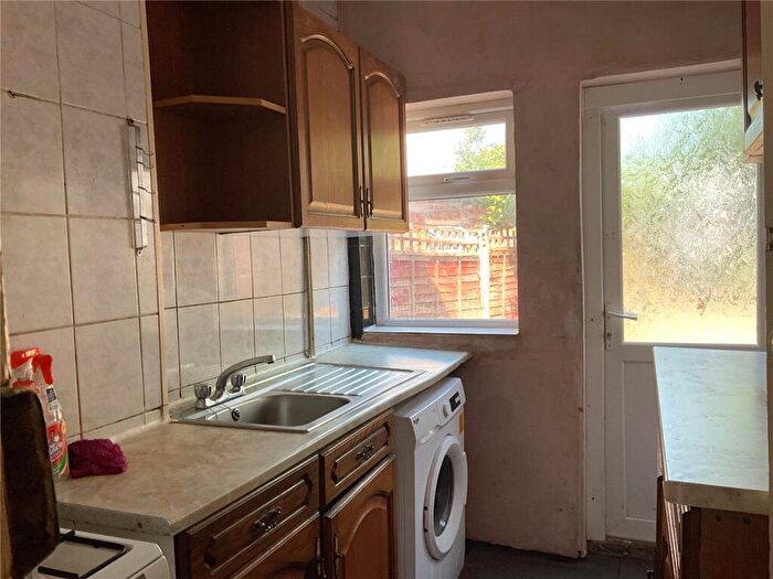 3 Bedroom End Of Terrace House For Sale In Alum Rock Road, Birmingham, West Midlands, B8