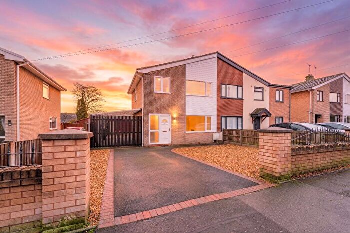 3 Bedroom Semi Detached House For Sale In Gladstone Road, Broughton, CH4