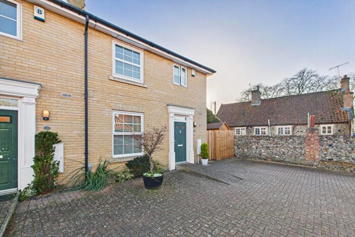 3 Bedroom House For Sale In Crown House Close, Thetford, IP24