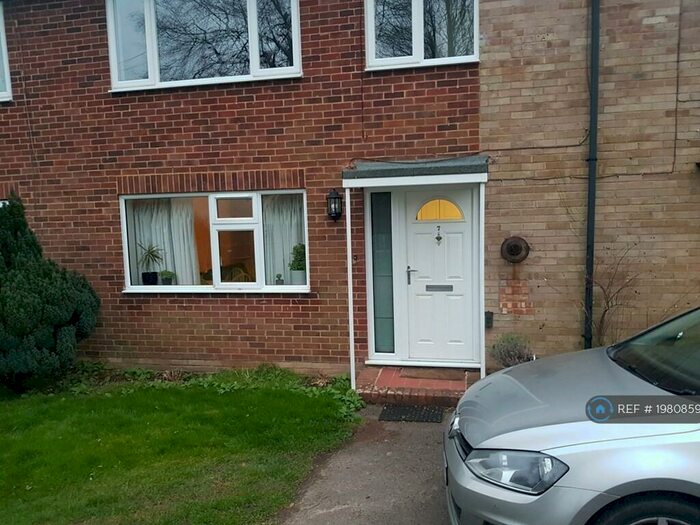 2 Bedroom Flat To Rent In Avon Road, Farnham, GU9