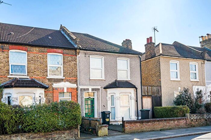 3 Bedroom End Of Terrace House For Sale In Sandhurst Road, London, SE6