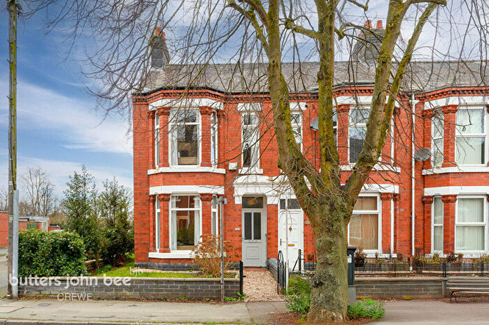 5 Bedroom End Of Terrace House For Sale In Ruskin Road, Crewe, CW2