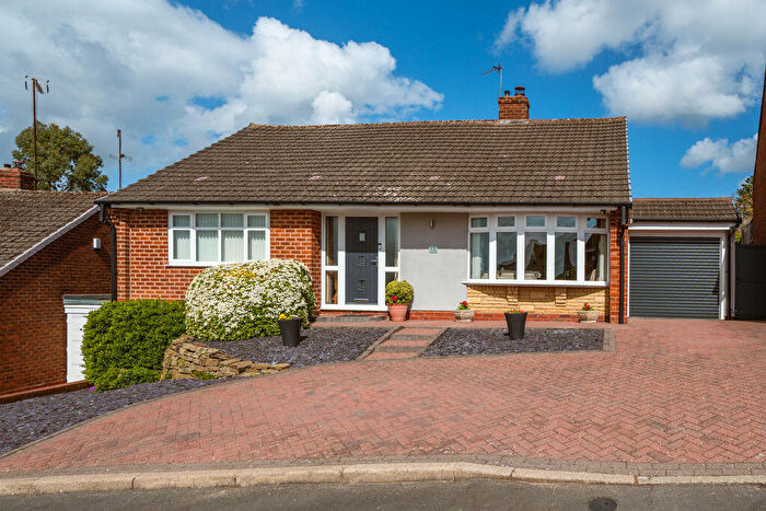 3 Bedroom Detached House For Sale In Newfield Drive, Kingswinford, DY6