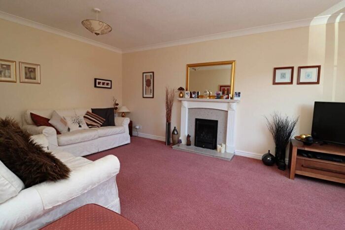 4 Bedroom Detached House For Sale In Greenfields Avenue, Bromborough, CH62