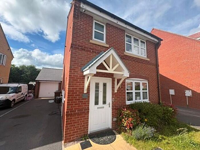 3 Bedroom Detached House To Rent In Radcliffe Way, Littleover, DE23