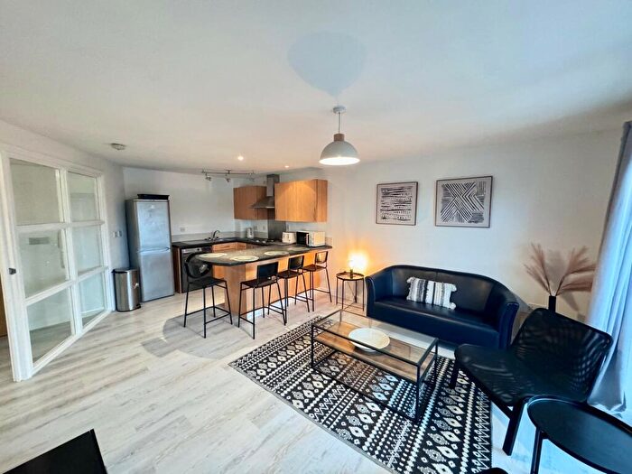 2 Bedroom Apartment To Rent In Commodore Court, Whitemoor, NG8