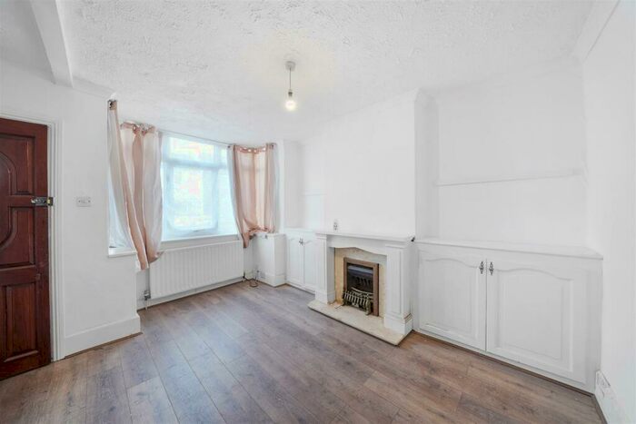 3 Bedroom Terraced House To Rent In Cresswell Road, London, SE25