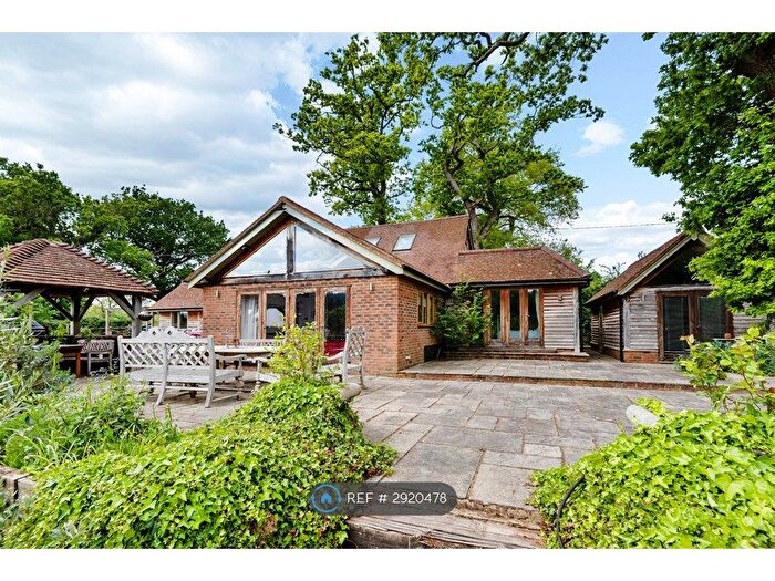 3 Bedroom Detached House To Rent In Prestwick Lane, Chiddingfold, Godalming, GU8