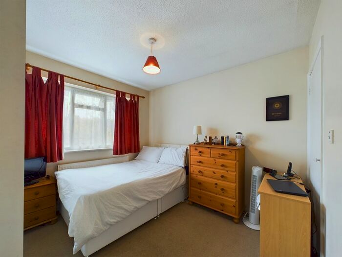 1 Bedroom Detached House For Sale In Thumwood, Chineham, Basingstoke, RG24