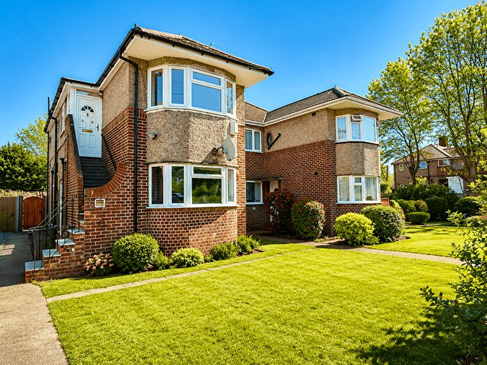 3 Bedroom Maisonette To Rent In Fernwood Avenue, Wembley, HA0