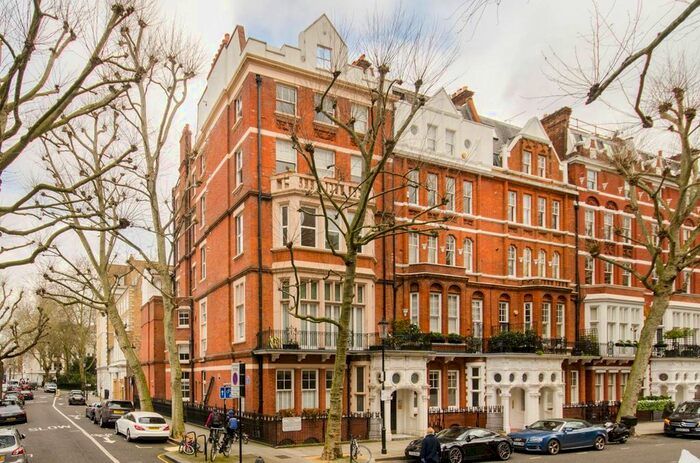 1 Bedroom Flat To Rent In Collingham Gardens, South Kensington, London, SW5