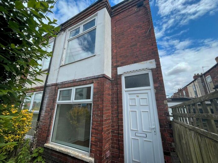 2 Bedroom End Of Terrace House To Rent In Castle Grove, Perth Street West, Hull, East Riding Of Yorkshi, HU5