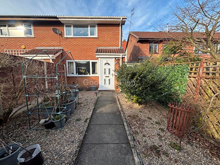 2 Bedroom Semi Detached House For Sale In Picton Close, Salford, M3
