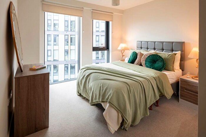 3 Bedroom Apartment To Rent In The Trilogy, Ellesmere Street, Manchester, M15